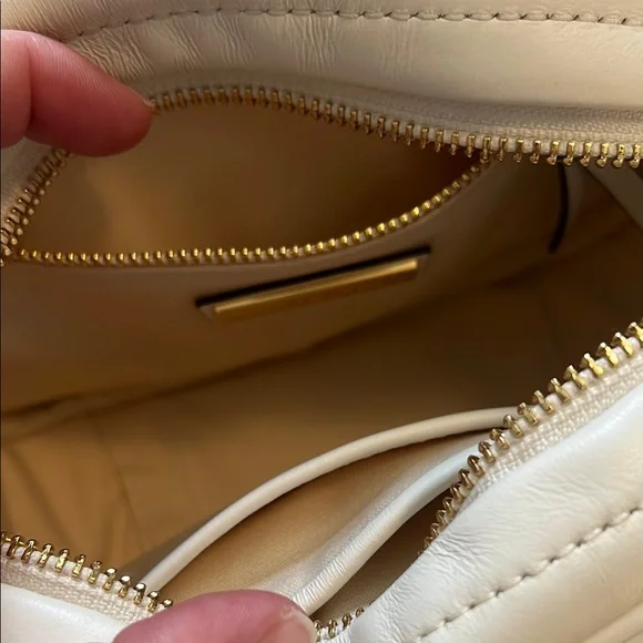 Tory Burch White Quilted Crossbody Bag - Picture 6 of 8